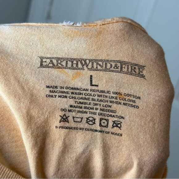 Earth Wind & Fire Tie Dye Sing A Song All Night Long Tour 2023 Graphic Tee Sz L - Picture 7 of 7